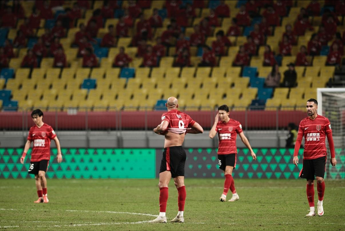 leyu集团-球员未经同意就转会?高层根据名单引援!徐正源批成都添欲加之罪